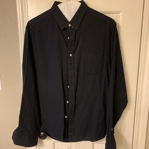 Untuckit long sleeve thin flannel shirt. Black. Size large regular